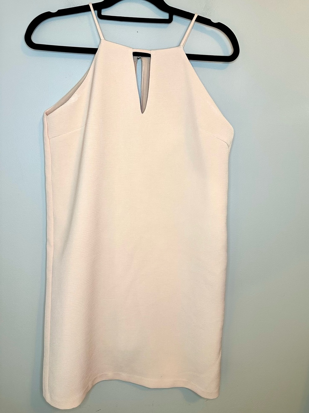 Suncoo Paris T2 Medium Pale Peach Keyhole Sleeveless Shift Mini Dress